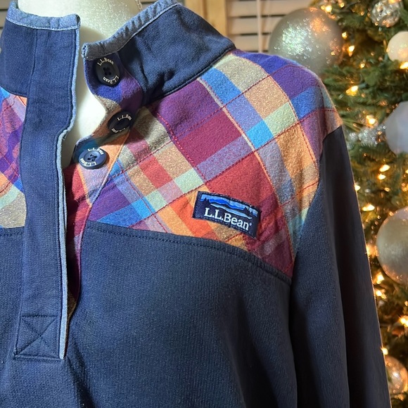 L.L. Bean sweatshirt - Picture 2 of 7